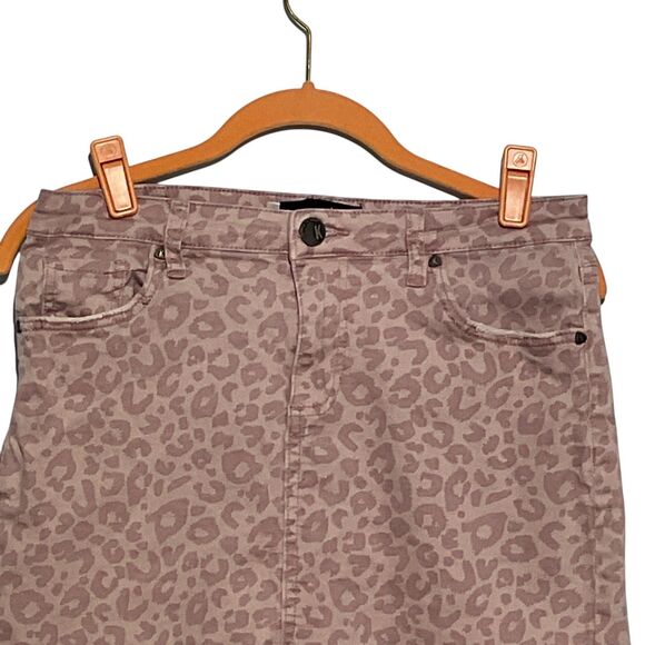 Kut Leopard Denim Mini Skirt Raw Hem Size 6 - Picture 4 of 12
